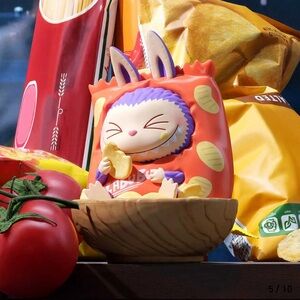 THE MONSTERS Wacky Mart Figures - Chips